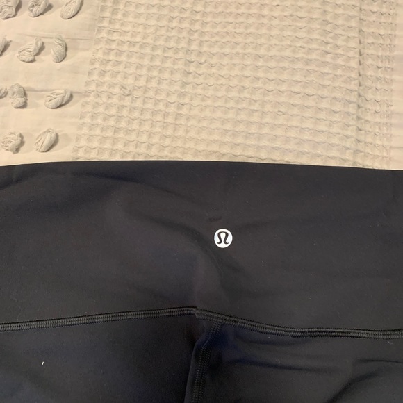 Lululemon Tights - NEVER WORN - Picture 3 of 5
